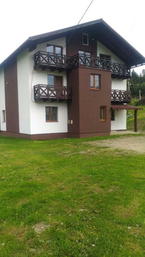 Guest House Stari Druzy Slavske Exteriör bild